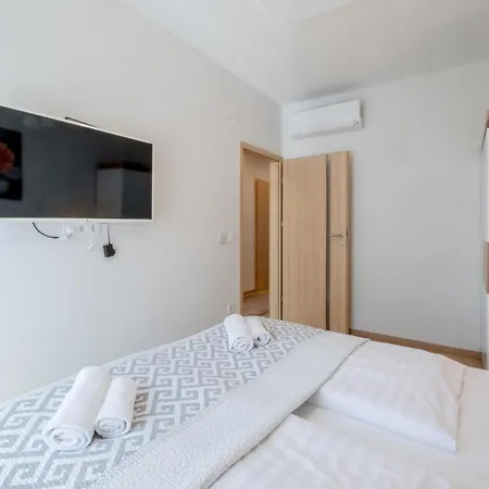 Myflat Casa Luxury Apartment *